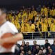 牛八体育- 佛罗伦萨主场失利，球迷不满抗议  